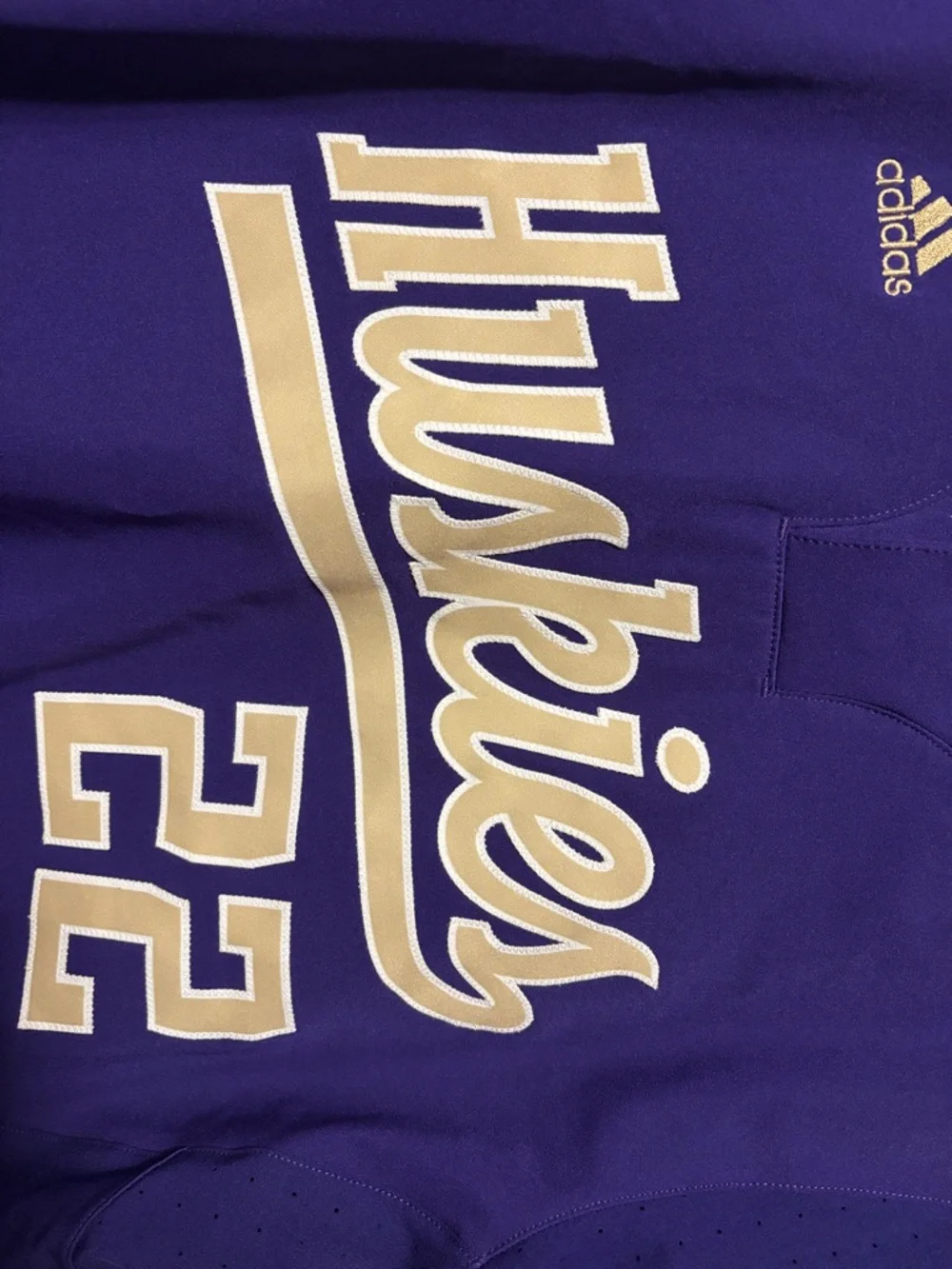 NWOT University of Washington Huskies adidas Baseball Jersey NWOT. Size 44